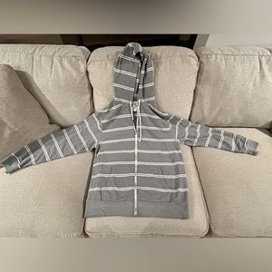 Gray with white striped Old Navy Hoodie size large